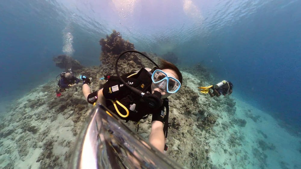 selfie diving