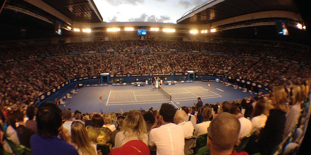 Crowd at the tennis