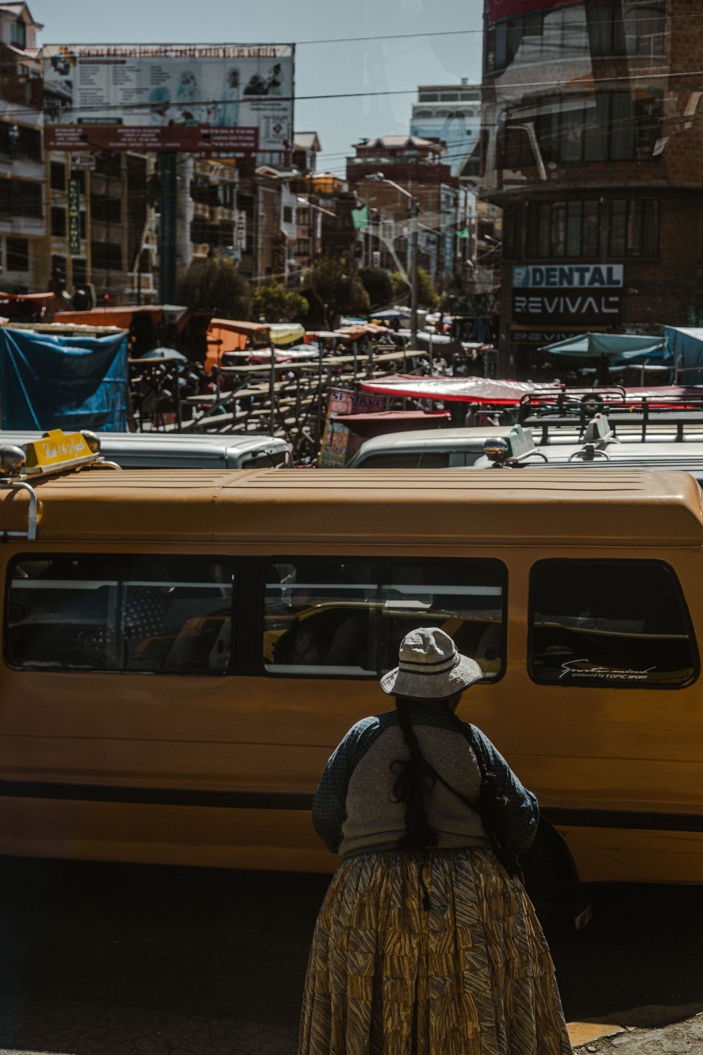 Bustling street in Lapaz